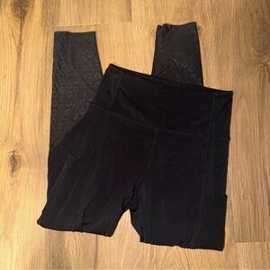 Zyia Pocket Leggings with Floral Detail